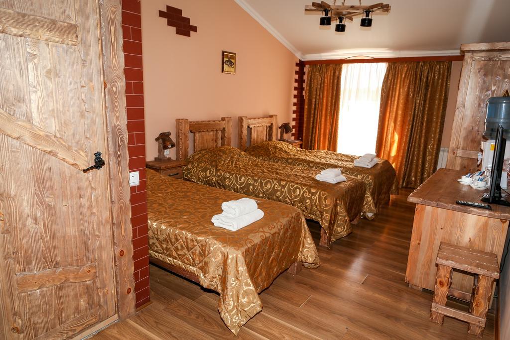 Hotel Ohotnichia Usadba Aleksandrovskaya  Oda fotoğraf